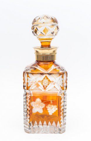 Garrafa antiga em cristal