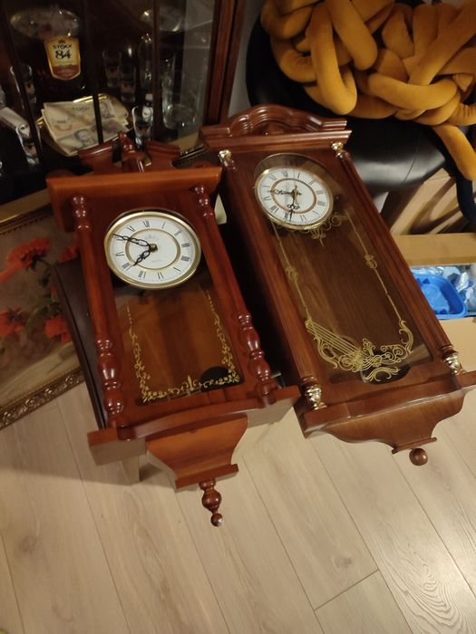 Sprzedam dwa zegary na baterie