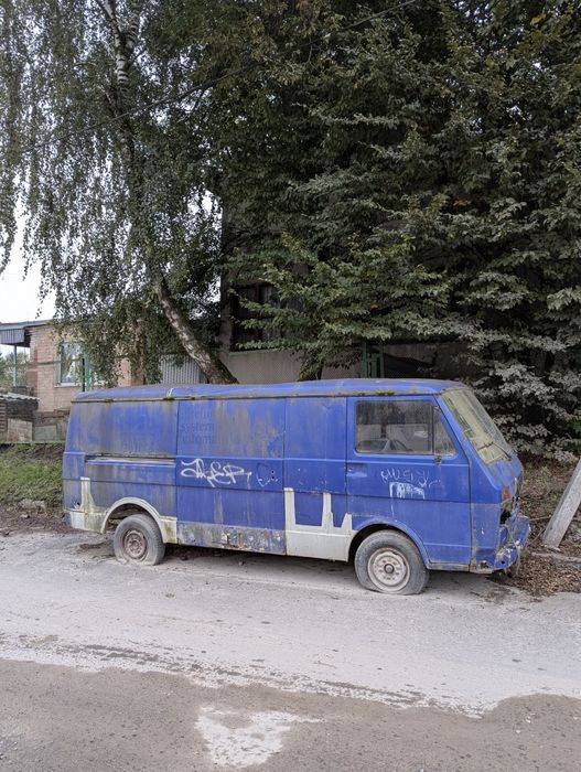 VW LT 28 не на ходу, не комплектна (2.4D двигун тнвд гур міст ресори)