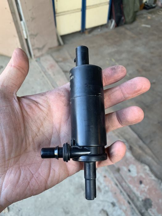 Насос стстемы очистителя фар audi a8d4