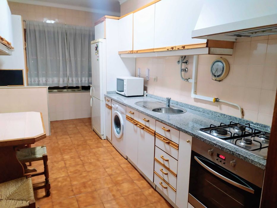 Arrenda-se apartamento T2