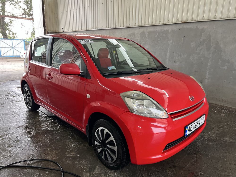 Продам Daihatsu Sirion