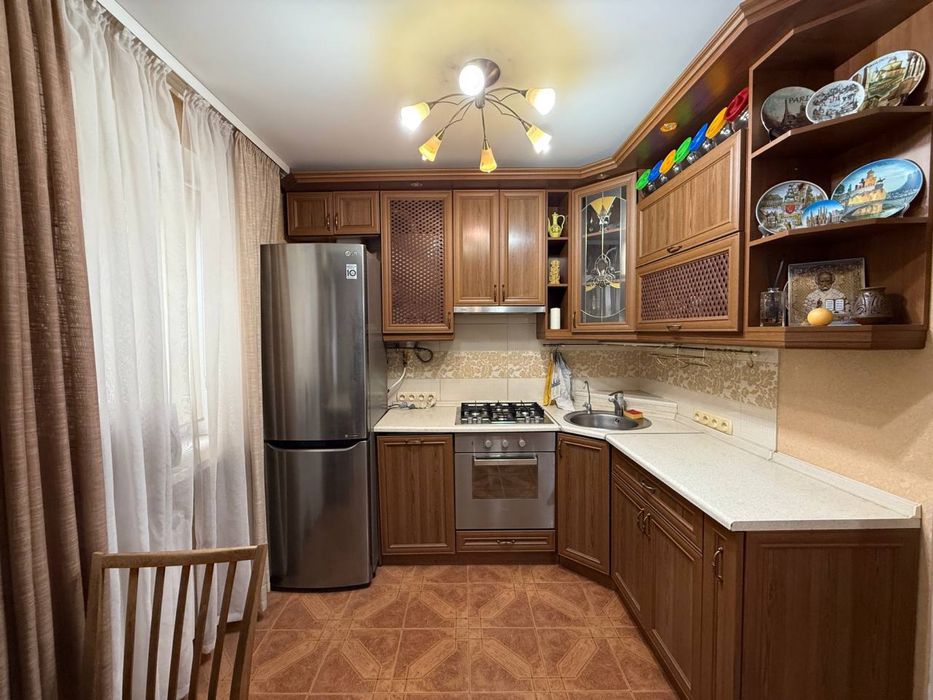 Добротная 3к на Бугском бульваре