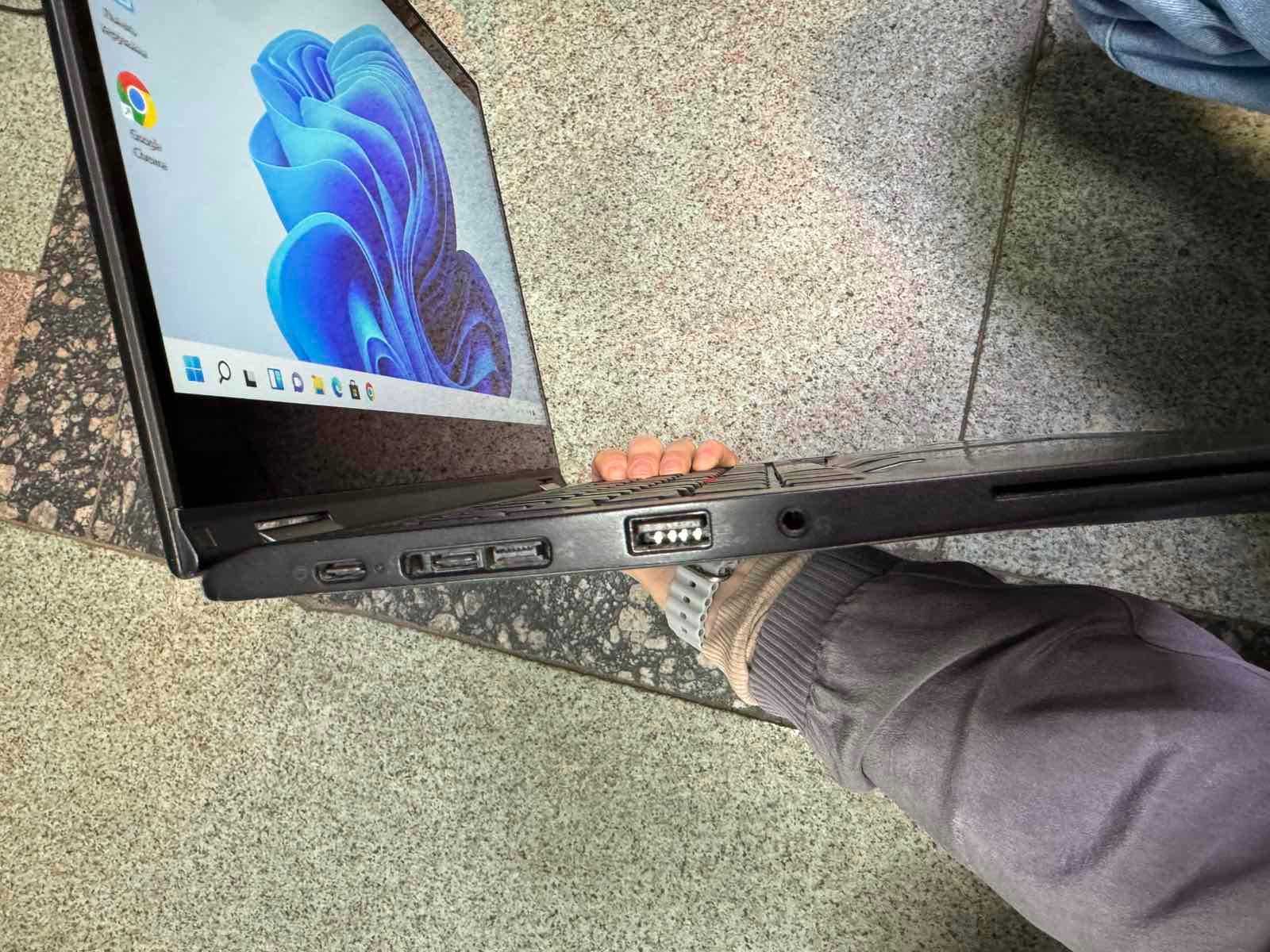 Lenovo ThinkPad X13 Yoga i5-10210U 16ГБ  SSD256ГБ сенсорний