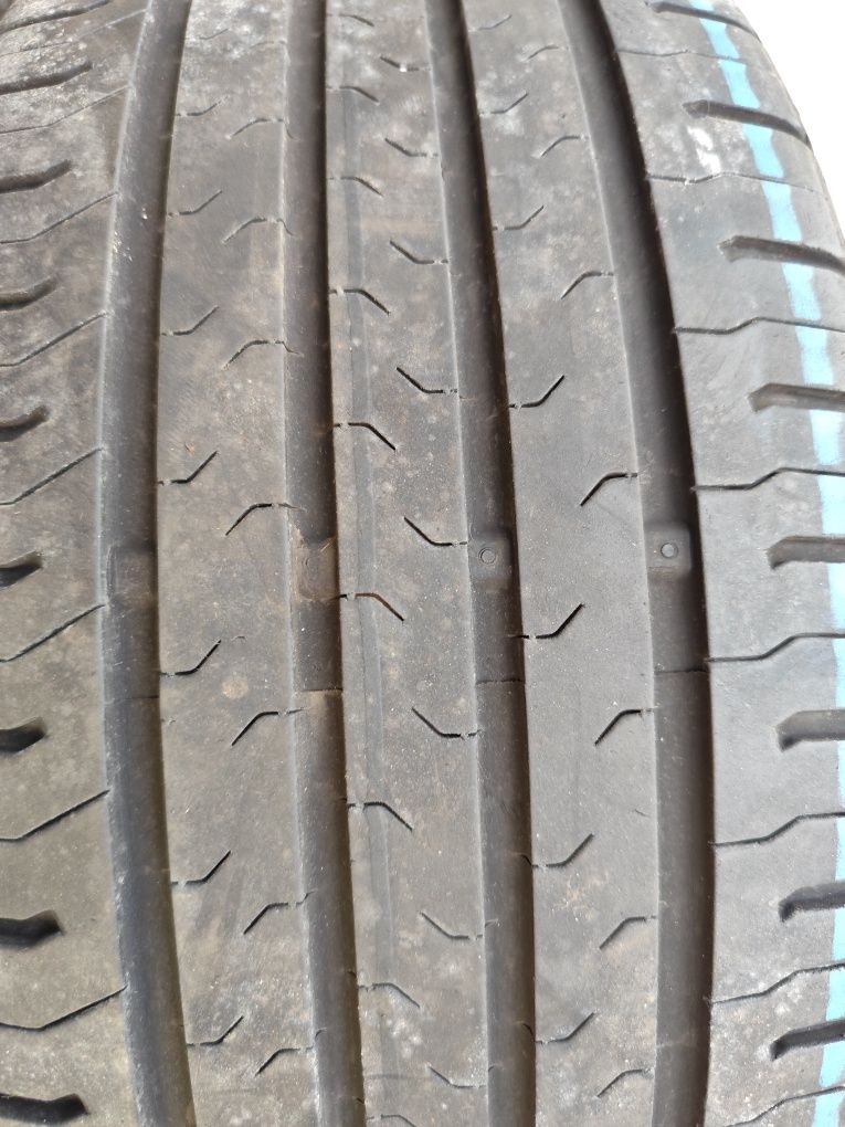 Pneus 205/45r16 Continental EC5 70% piso
