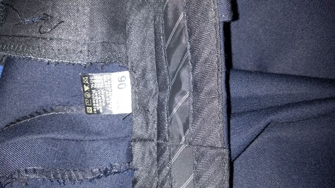 Garnitur Ferrano slim 188/pas 90. Granatowy