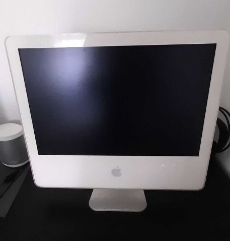  iMac G5 sem teclado e rato