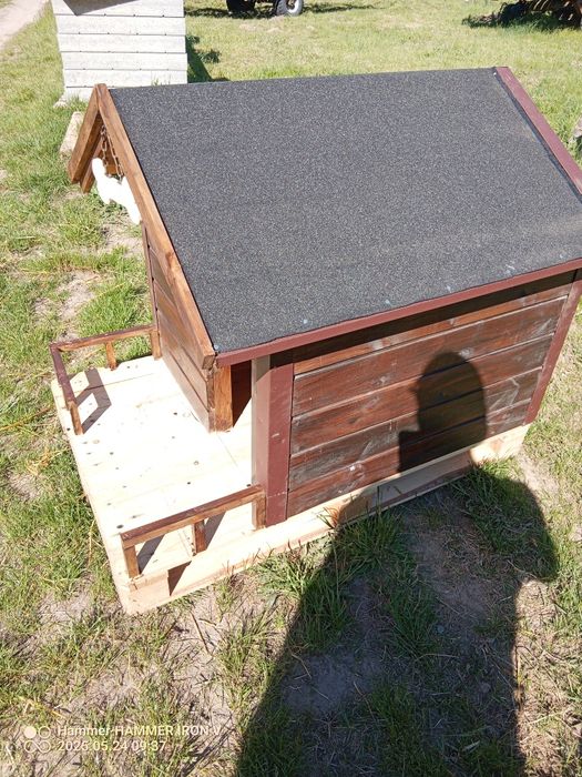 Buda dla psa ocieplona