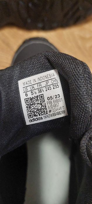 Трекінгові черевики adidas