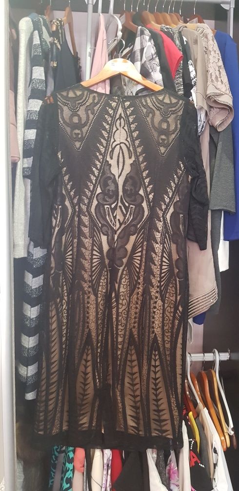 Ошатна святкова сукня 46 розміру, Турція