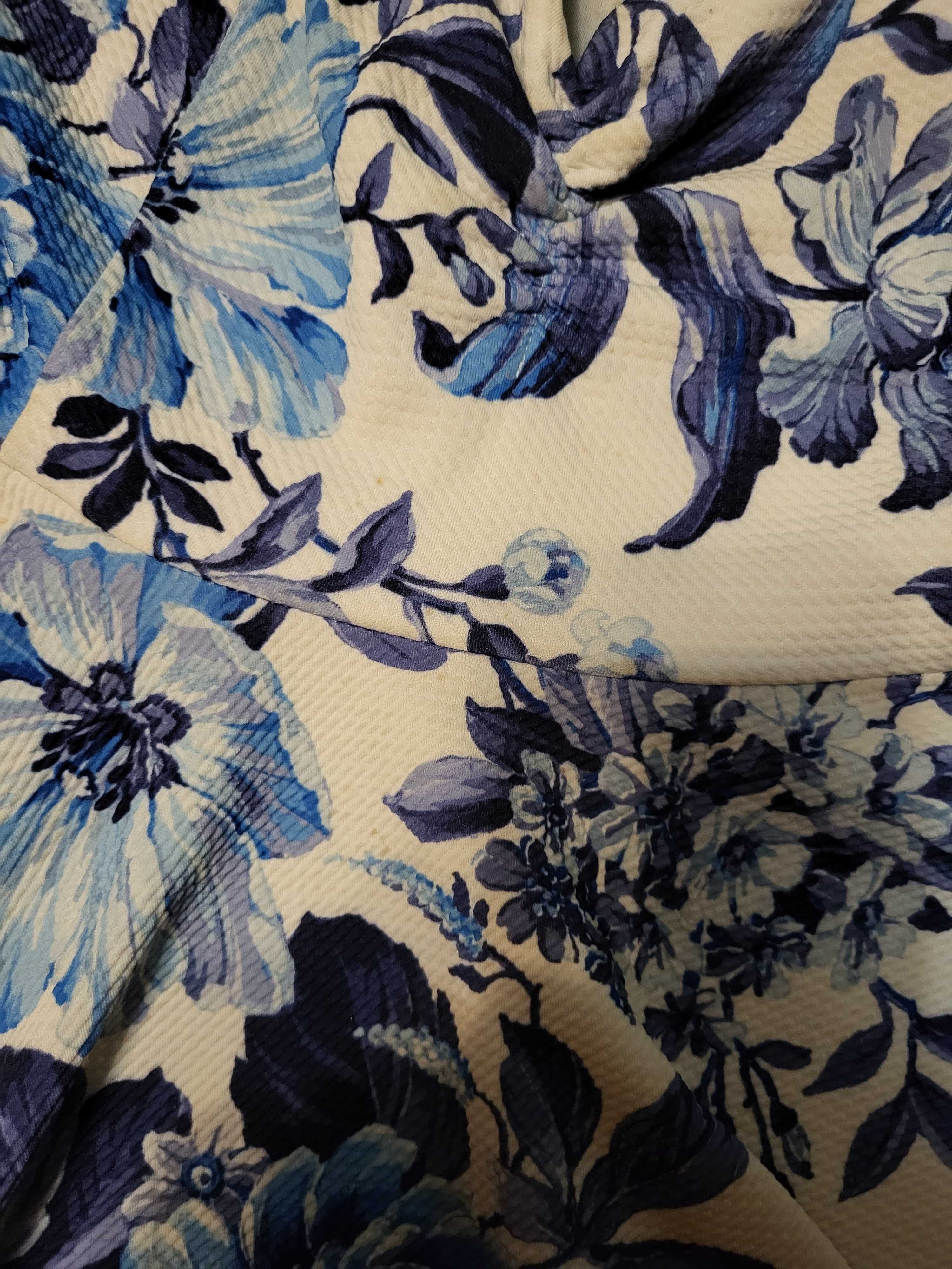 Niebieska, biała bluzka w kwiatki, baskinka, XS, na ramiączkach