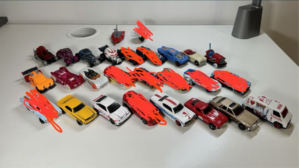 Машинки Hot Wheels, Matchbox, Majorette, Maisto