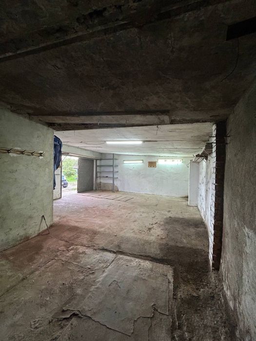 Ваш практичний гараж тут - просторий, з документами