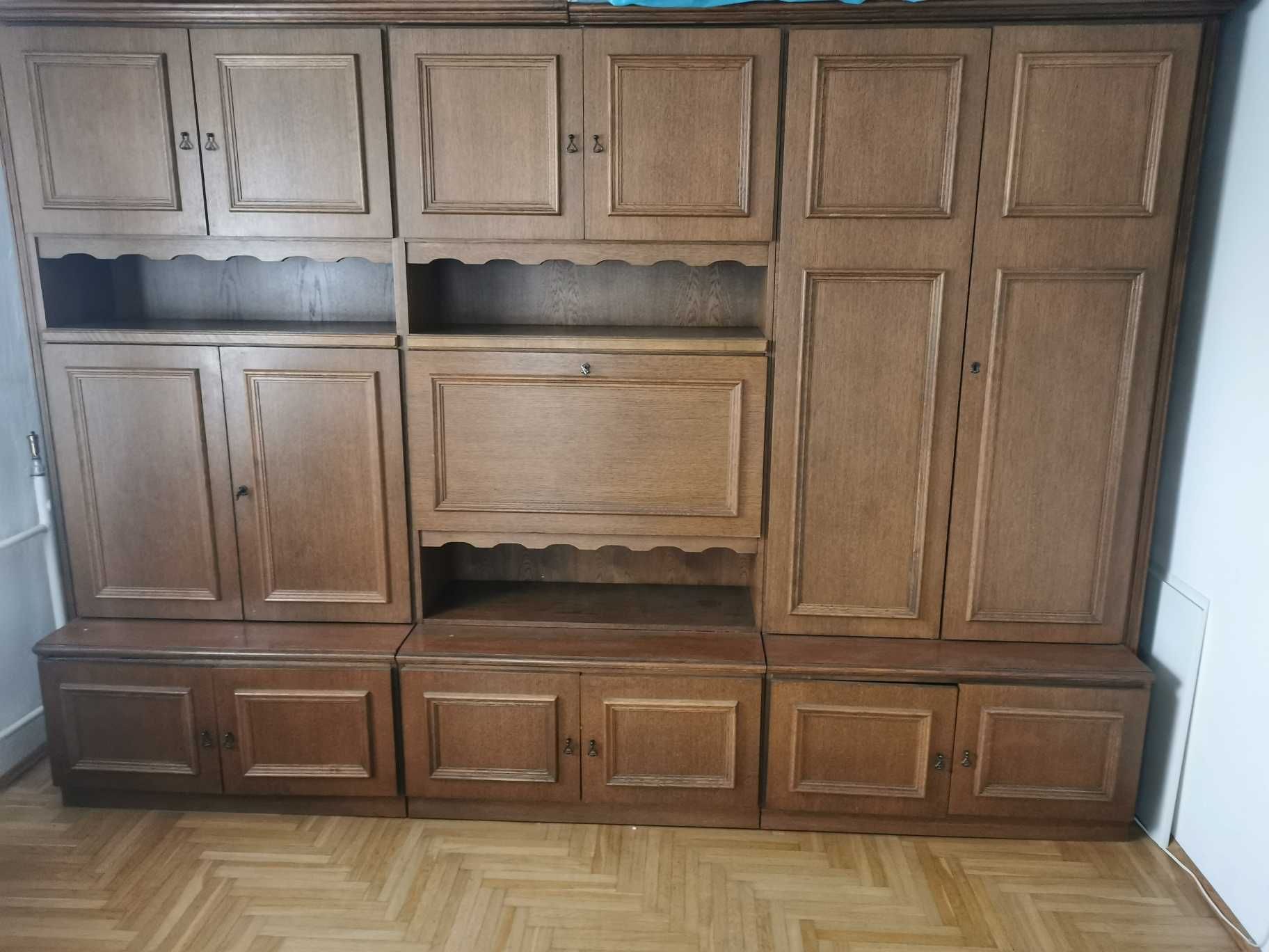 Meblościanka i stolik pod telewizor