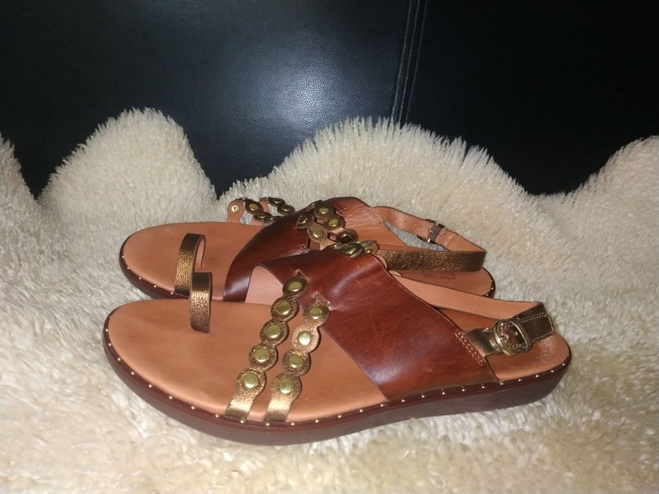 Fitflop шкіряні босоніжки 42 р по устілці 27.5 см ширина 10 см