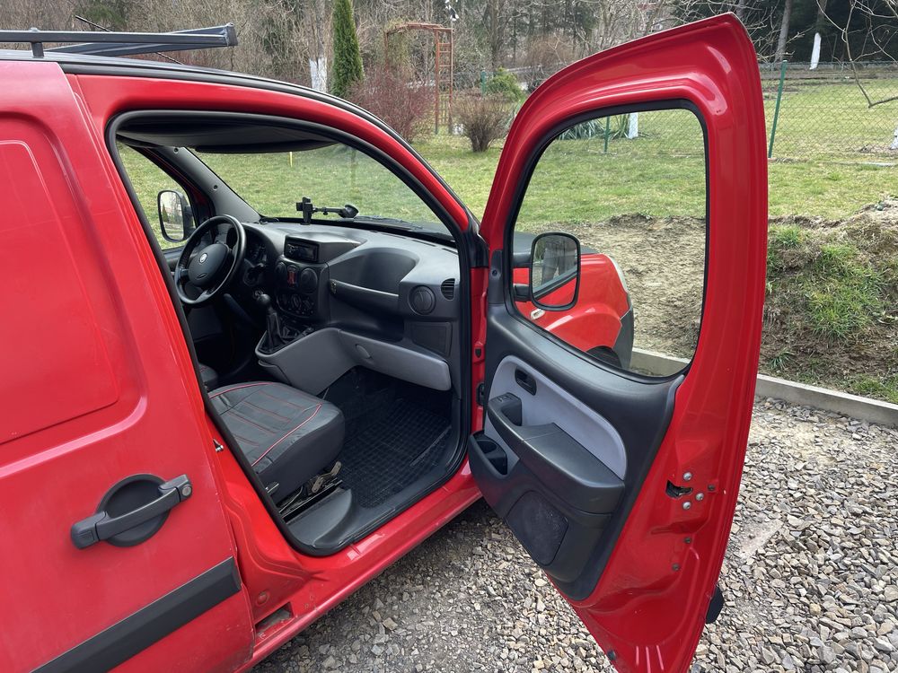 Fiat Doblo Cargo 2009 - dobre wyposazenie, zadbany środek.