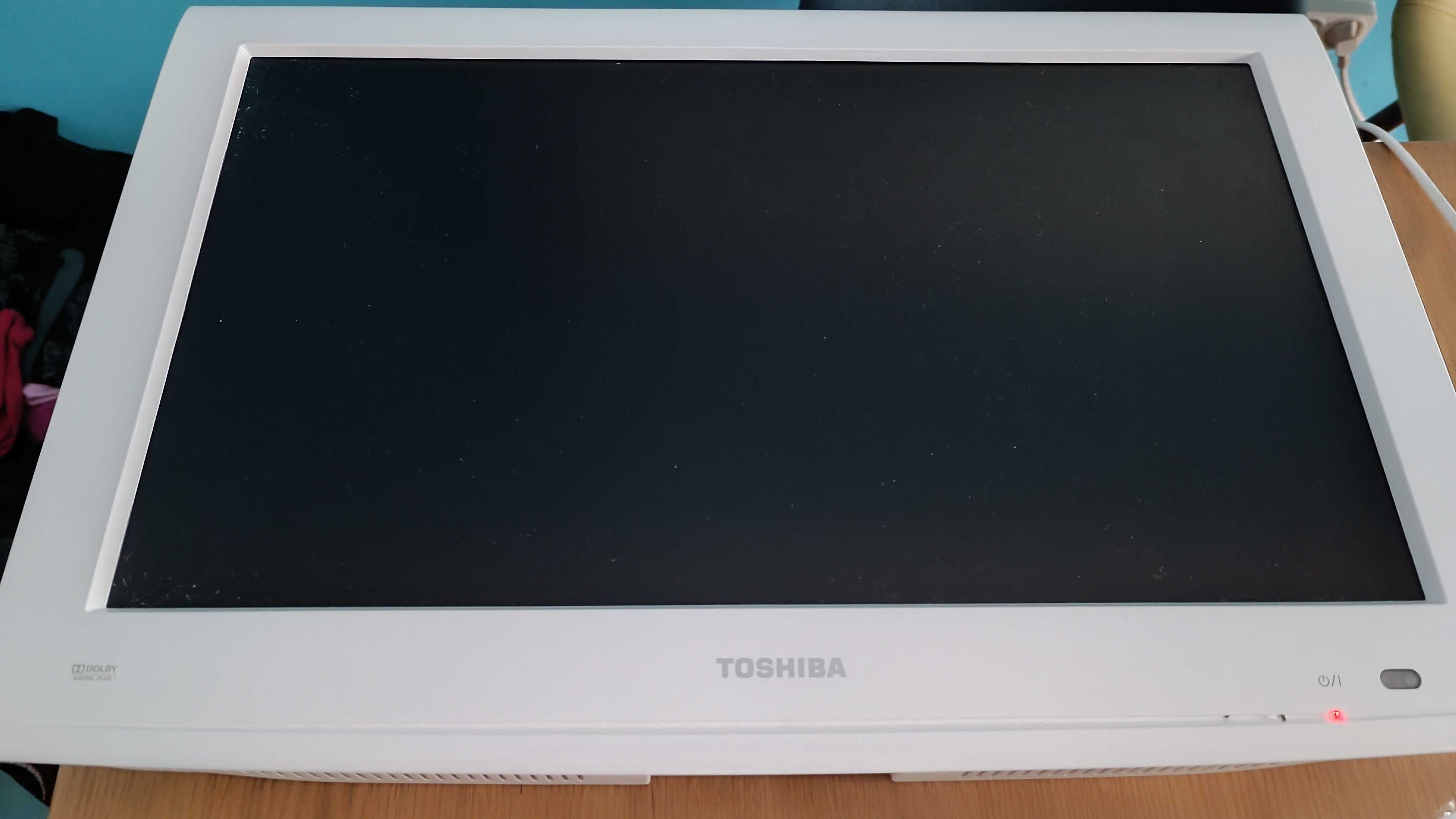 TV LCD 22" Toshiba Branco