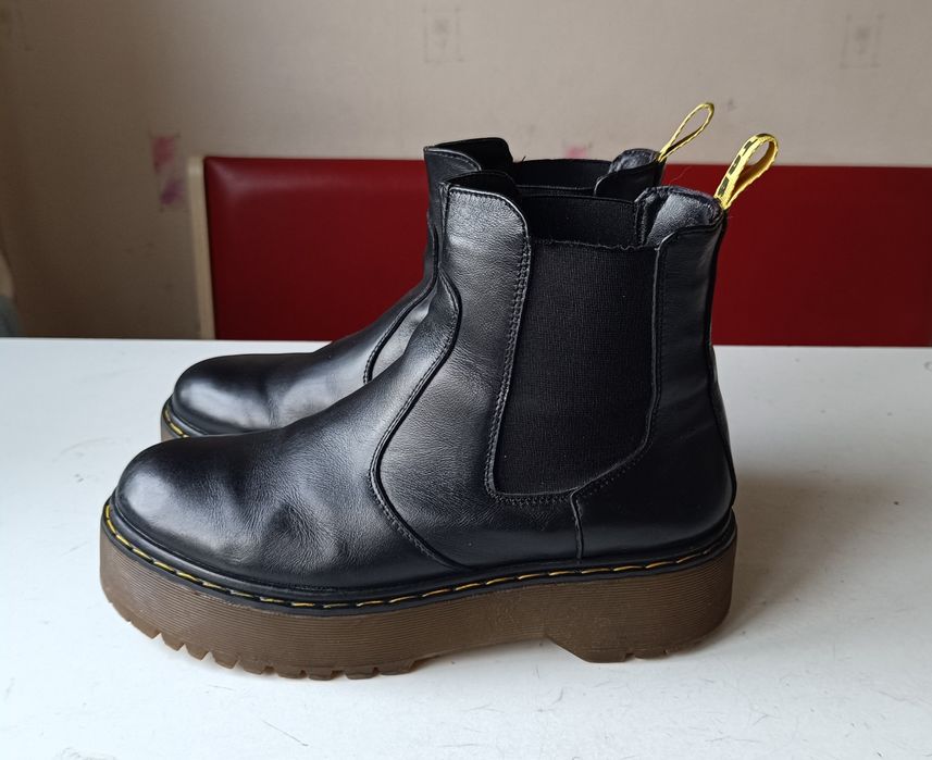 Челсі жіночні демісезоні 38,5 розмір