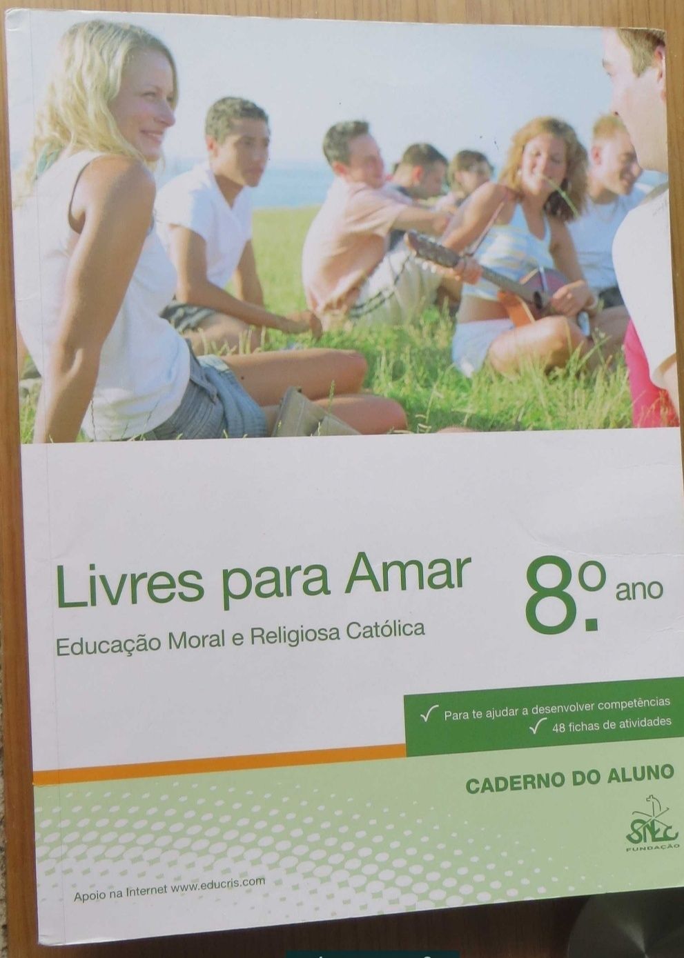 Manual educação moral e religiosa católica 8.° ano