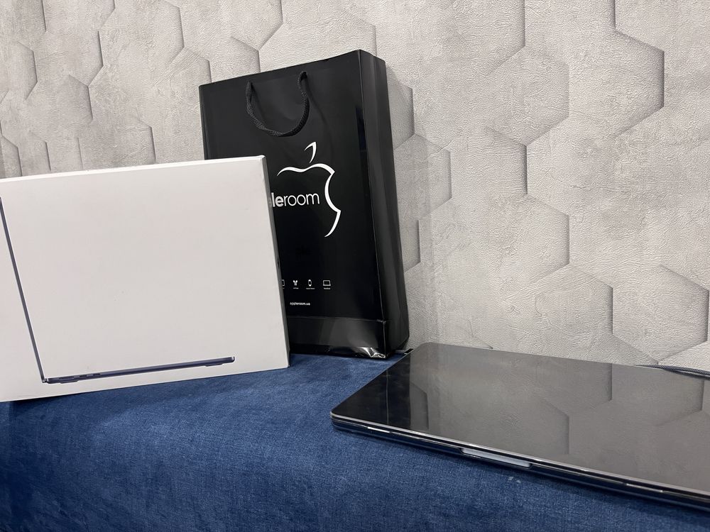Macbook Air M3 256/16GB