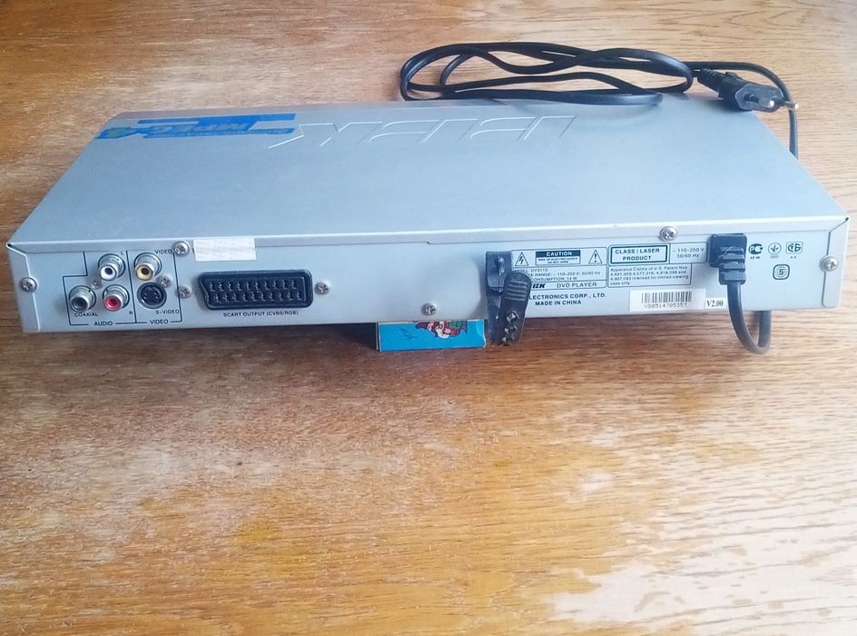 Saturn ST-DV7704 та BBK DV 311S player,б/в.