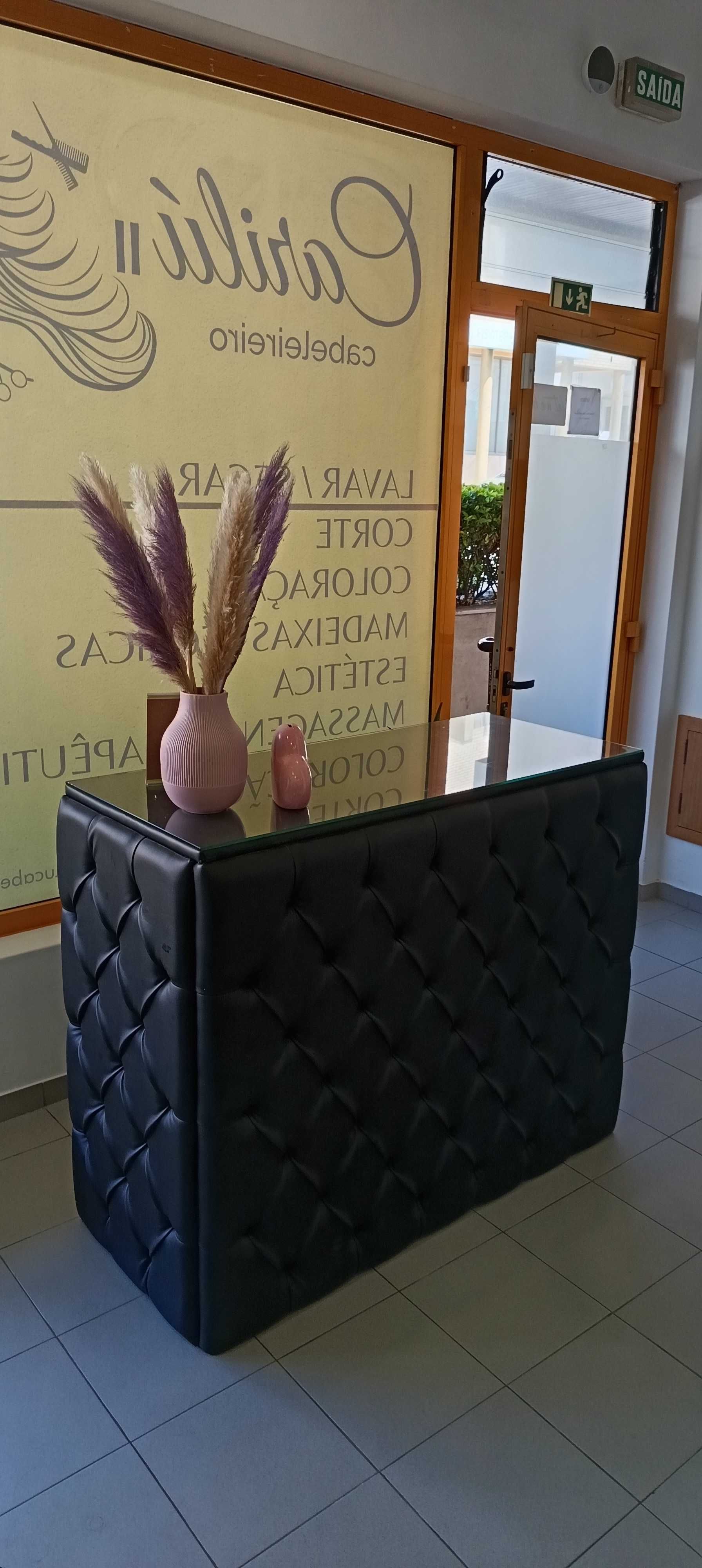 Traspasse  Cabaleireiro ativo. Povoa Varzim