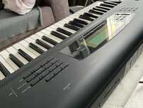 Продам синтезатор Korg 01/w fd