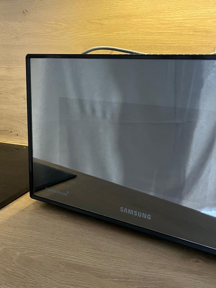 Mikrofala samsung GE83X
