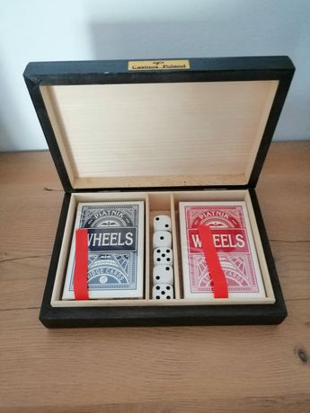 Ekskluzywny zestaw kart x2 i kości Piatnik w drewnianym pudełku