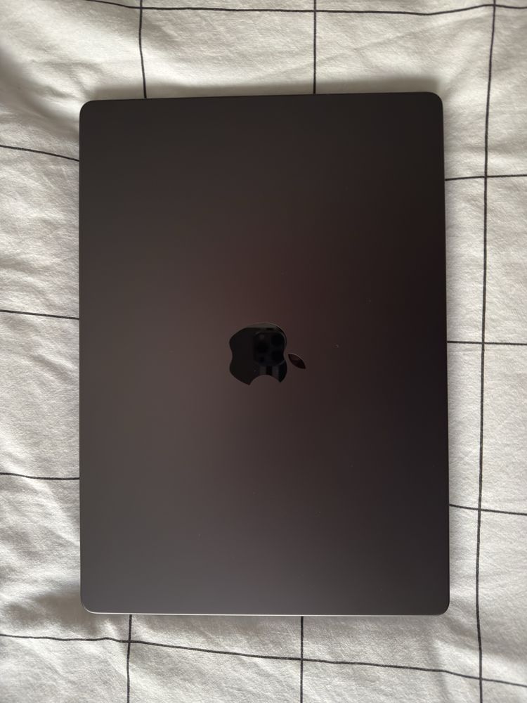 Macbook pro M3pro 18gb 512 ssd