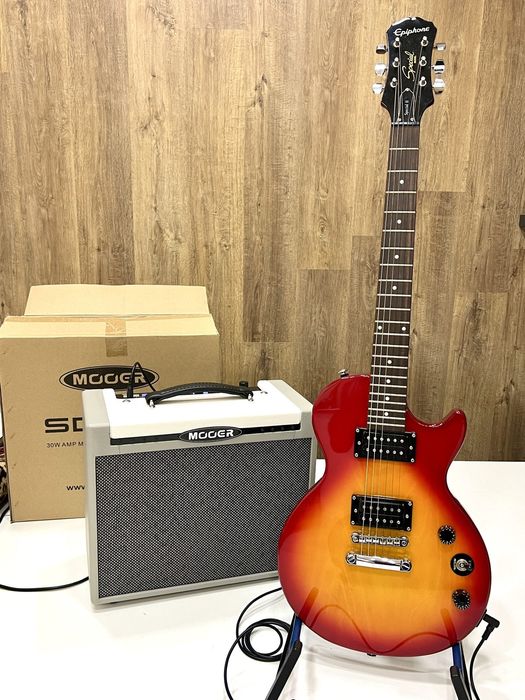 Электро гитара Epiphone Комбоусилитель Fender