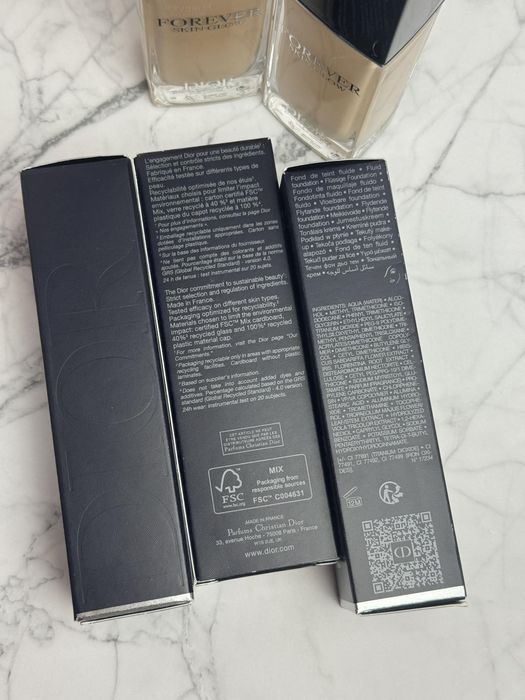 Тональний крем Dior Scin Glow 1N