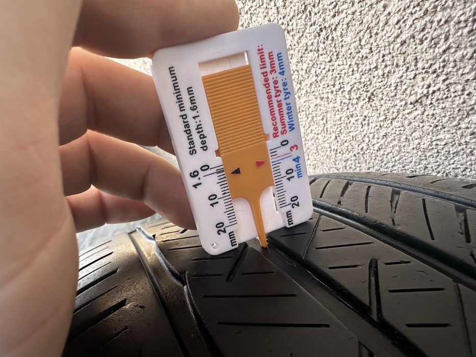 Оригінальний диск з резиною R18 BMW