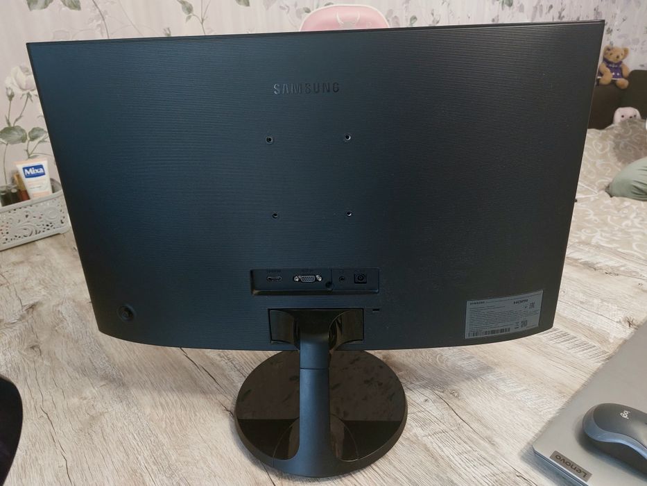 Монитор Samsung c24f390fhi
