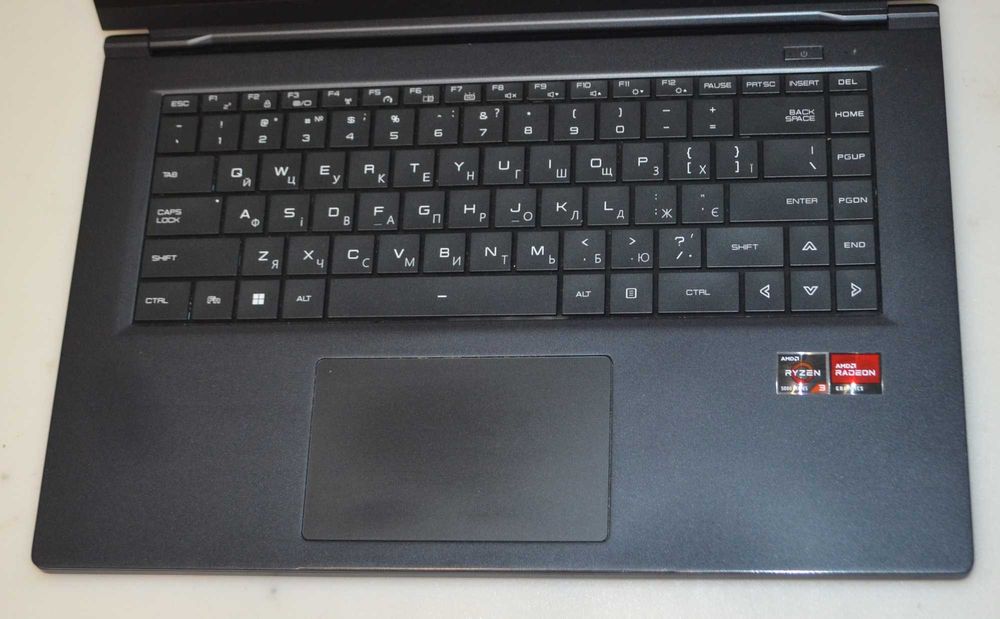 Ноутбук \FHD IPS\ 4x8 Ryzen 3 5300U\16Gb\SSD 256Gb\батарея 10 годин