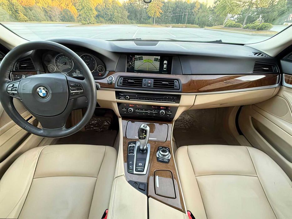 BMW 5 Series      2013
