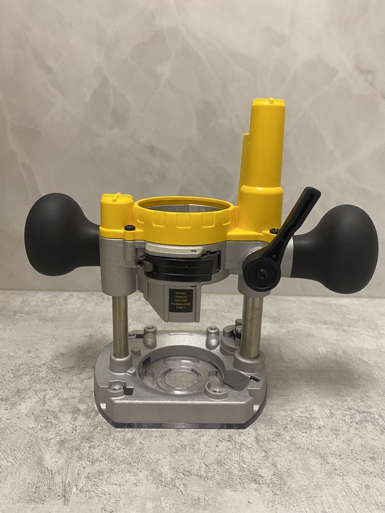 DeWALT DNP612 погружна база для фрезера (DCW600)