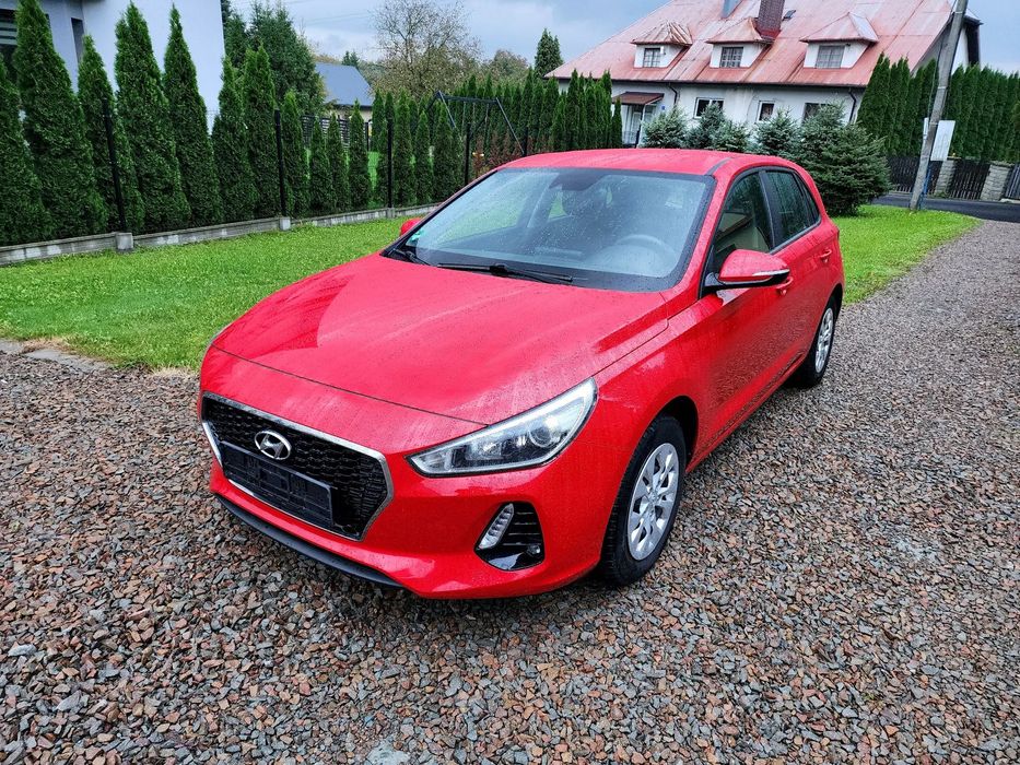 Hyundai I30 1.4 benzyna Klima USB Dotyk PIĘKNY kolor Niski przebieg ŁADNY