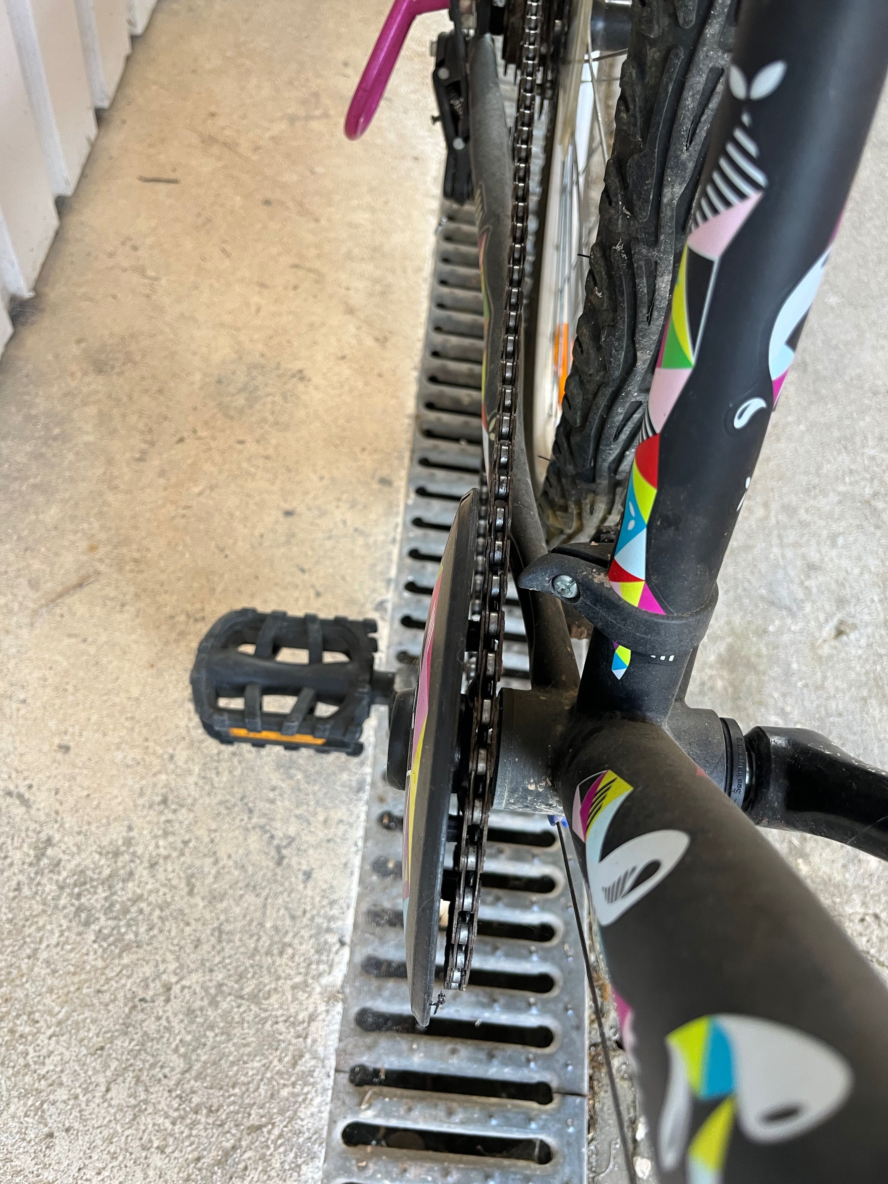 Bicicleta B’Twin – Jovem — Roda 24” – Bom estado