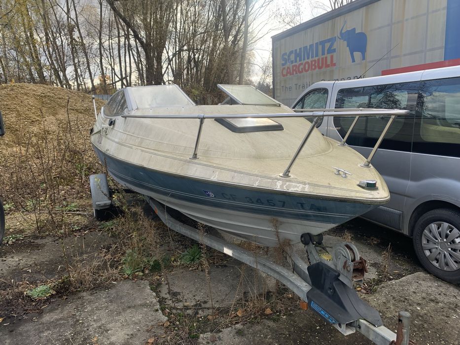 Motorówka BAYLINER