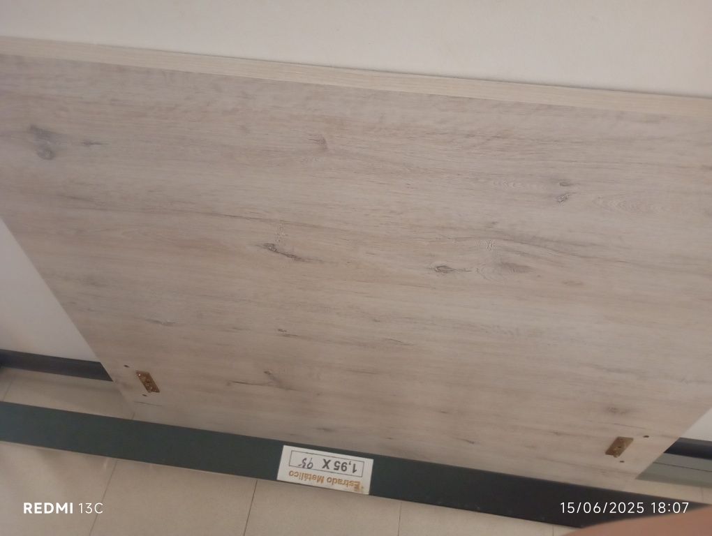 Cama de solteiro como nova