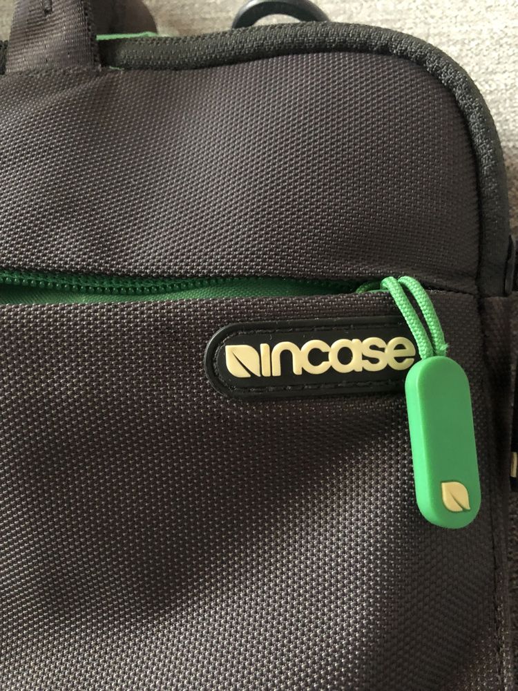Pokrowiec incase na macbooka air 11"