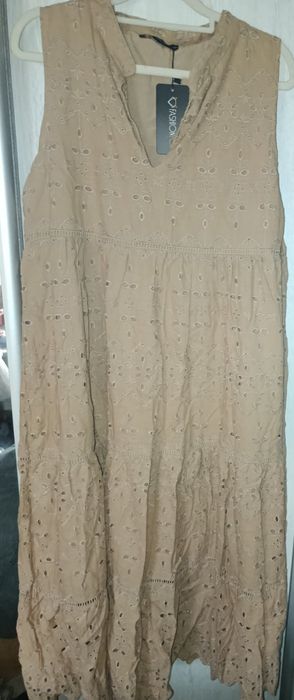 Продам нові плаття та піджаки