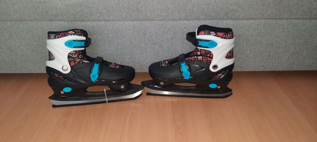 Łyżwy UM Ice Skates