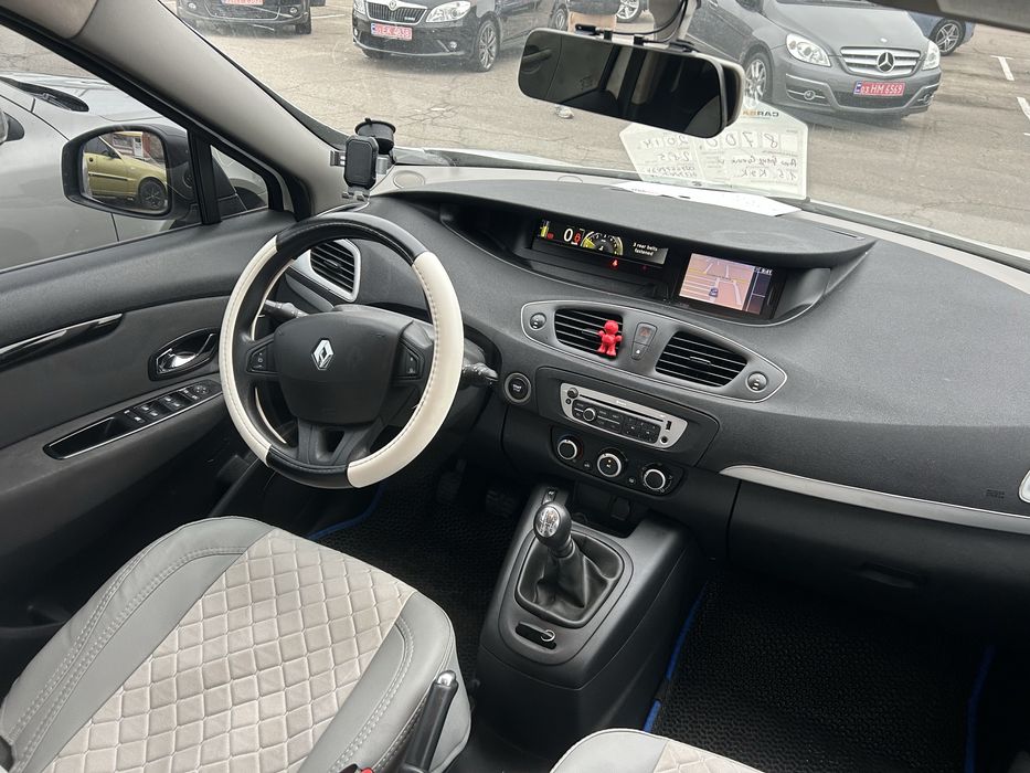 Рено Гранд Сценік