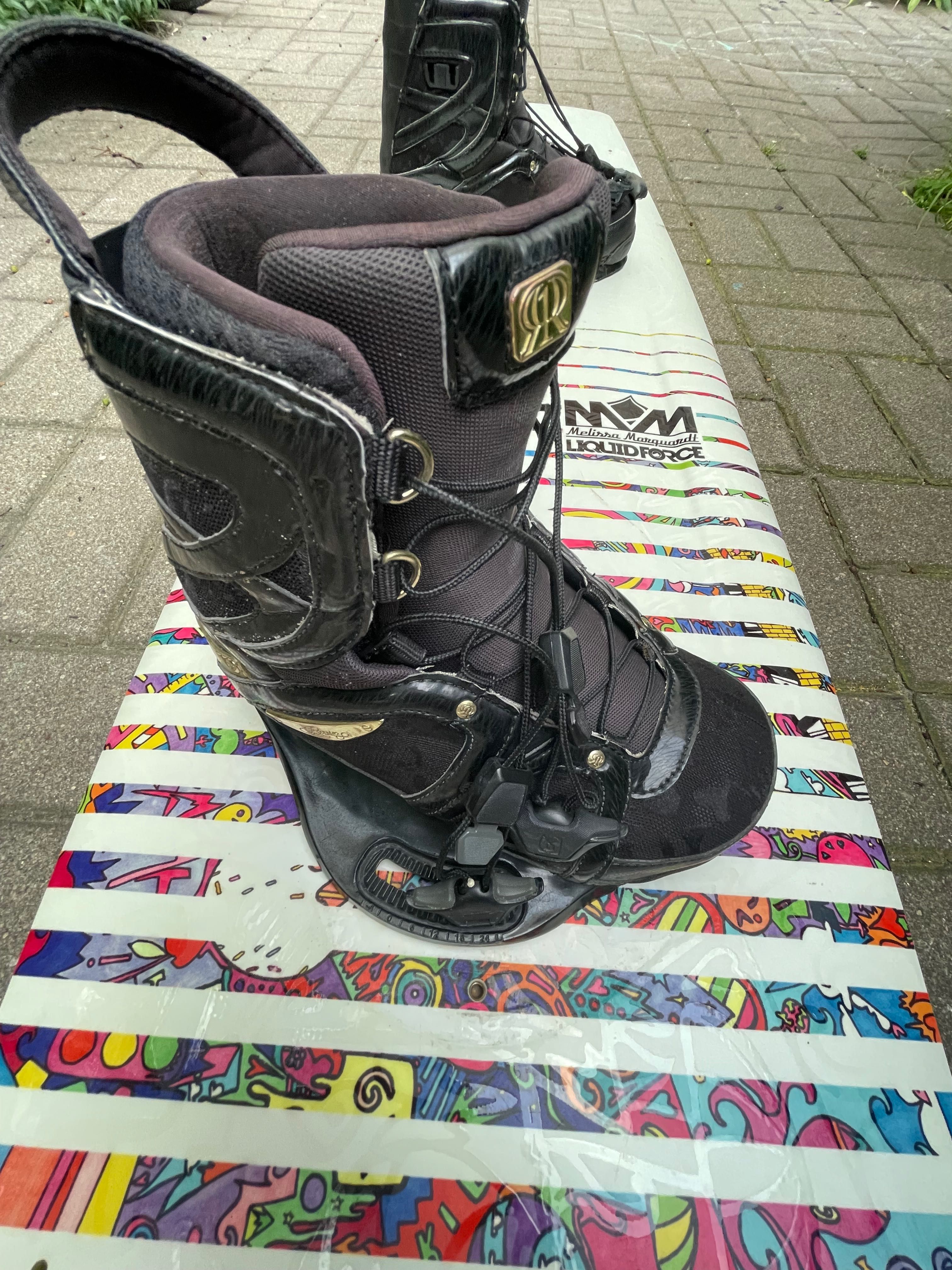Wakeboard Liquid force melissa 131cm buty ronix
