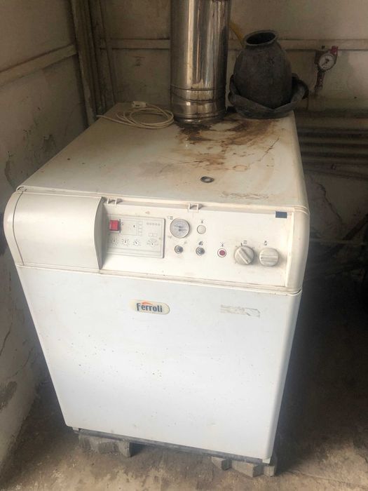 котел  газов  Ferroli ( ІТАЛІЯ)75 квт (на 650 м кв) з димохід  трубам