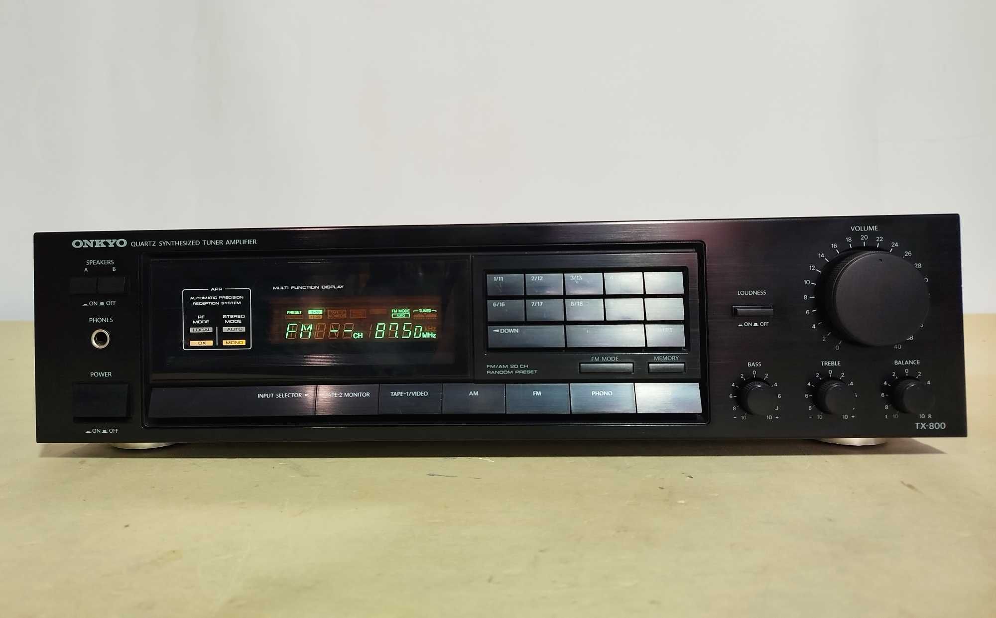 Ресивер Onkyo TX-800, має 40 Вт на канал, 8 Ом, FM, (збірка Японія)