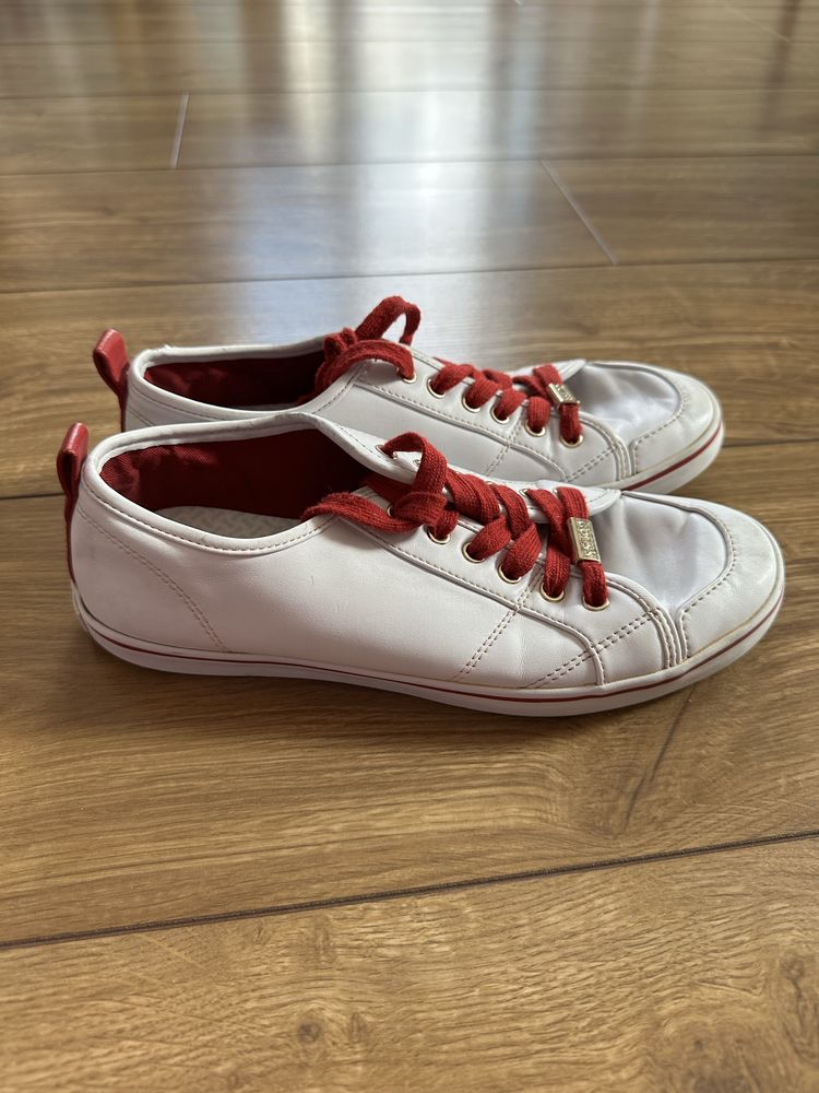Trampki Guess rozmiar 37,5