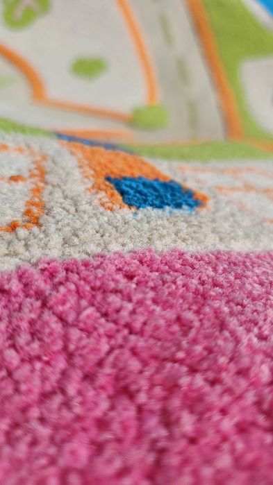 Килим у дитячу кімнату, розмір 2х2.9м.